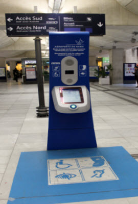 Calling column with videolink at Roissy airport