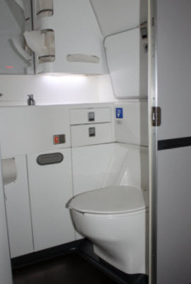Standard Toilet on ANZ 777 300 aircraft